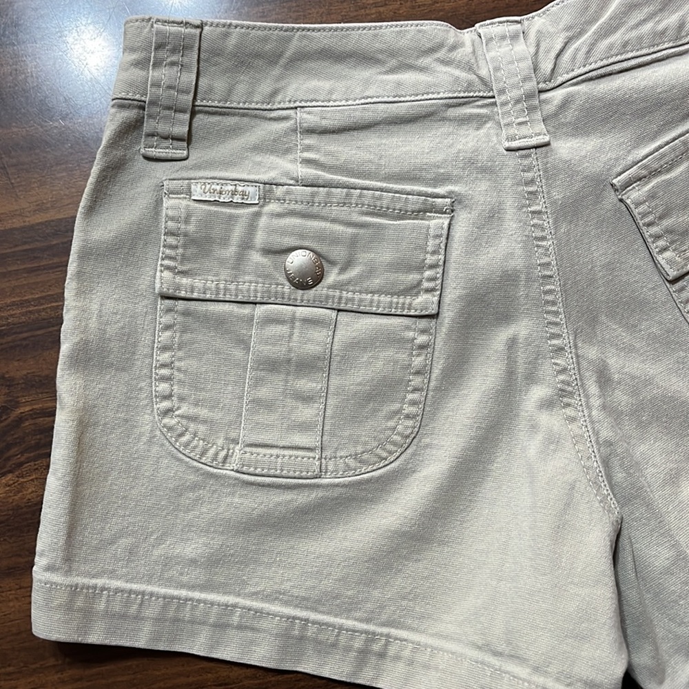 Unionbay khaki shorts size 3 - Picture 8 of 12